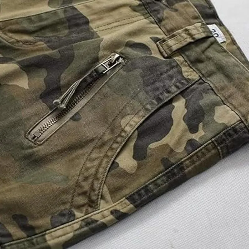Men's Camo Cotton Multi-pocket Zipper Decor Straight Cargo Pants 40263270Z